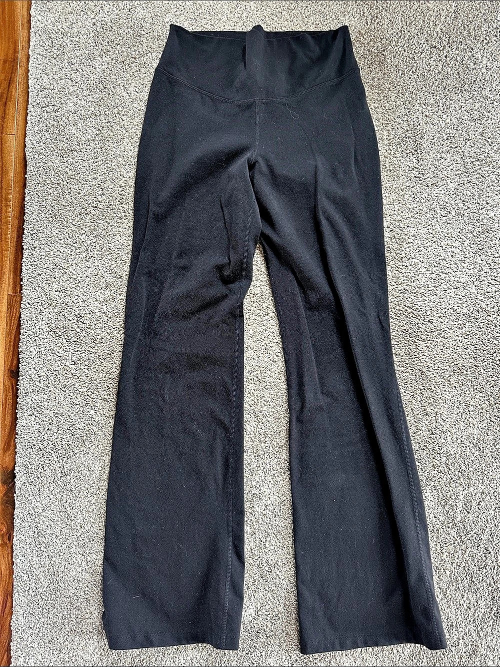 Old Navy Extra High-Waisted PowerChill Slim Boot-Cut Pants Boot-Cut Pants Black